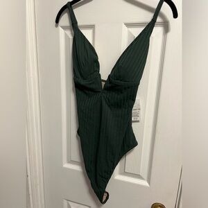 Shade & Shore Hunter green one piece size L new with tags